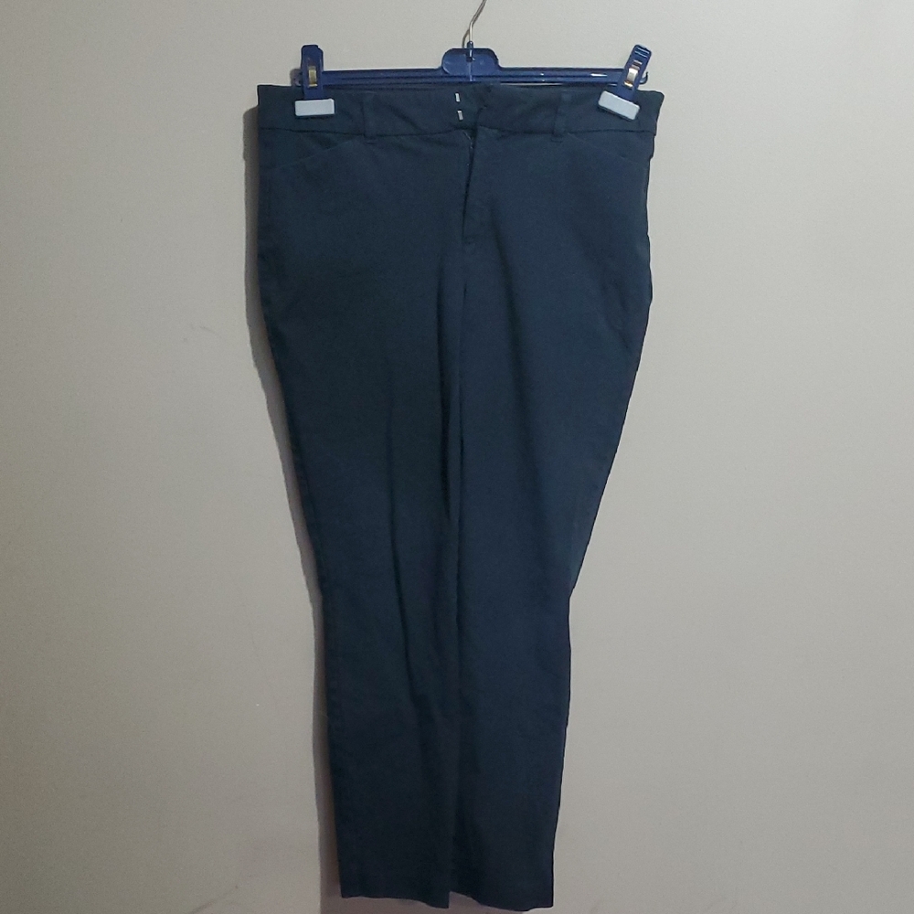 Old Navy Black High-Rise Slim Pixie Pants Size 10